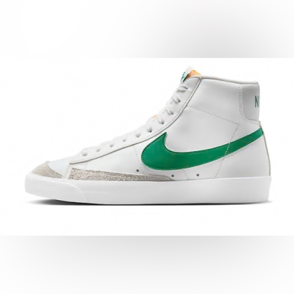 Men's size 8 Nike Blazer Mid ‘77 White and Green Sneakers